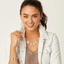 Lanakai Reversible Bib Necklace 9 Lanakai Reversible Bib Necklace -Jewelry&Accessories Sales lanakai reversible bib necklace silver white 3 b42e8934 ca2d 4010 9e9f 01b2d42e9158