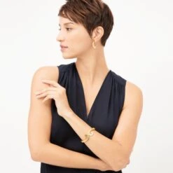 Royale Hinged Bangle 5 Royale Hinged Bangle -Jewelry&Accessories Sales royale hinged bangle brushed gold 1 685afd31 dc8f 452e b5ab 8b630b0a6fe0